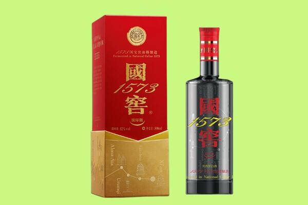甘孜白玉县回收国窖1573.jpg